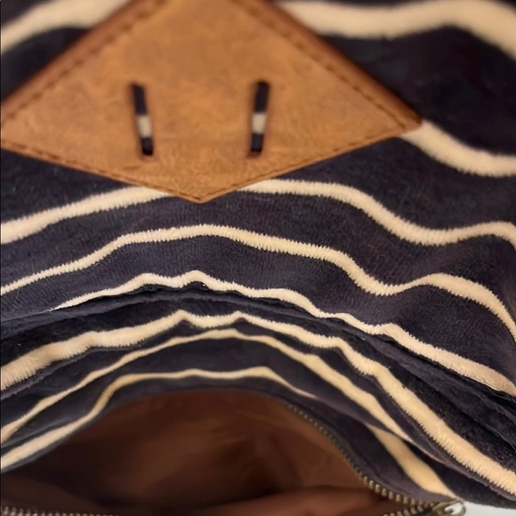 Mossimo Striped Navy and White Backpack - Picture 3 of 7